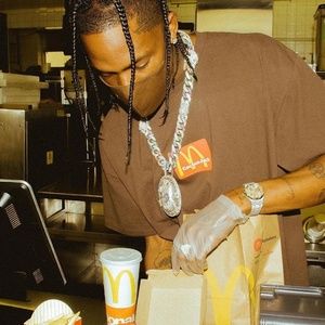 Travis Scott Travis Scott x Macdonald's Sesame III T-Shirt & Bag F/W2020